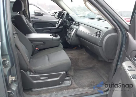 2010 Chevrolet Avalanche 1500 Ls z USA, uszkodzony, nr VIN 3GNVKEE04AG245040